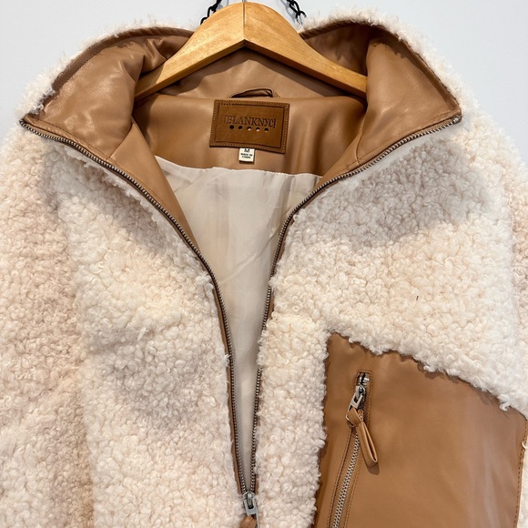 Bomber jacket - Picture 2 of 3